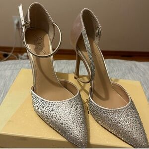 Jewel by Badgley Mischka Jailene - Brand New